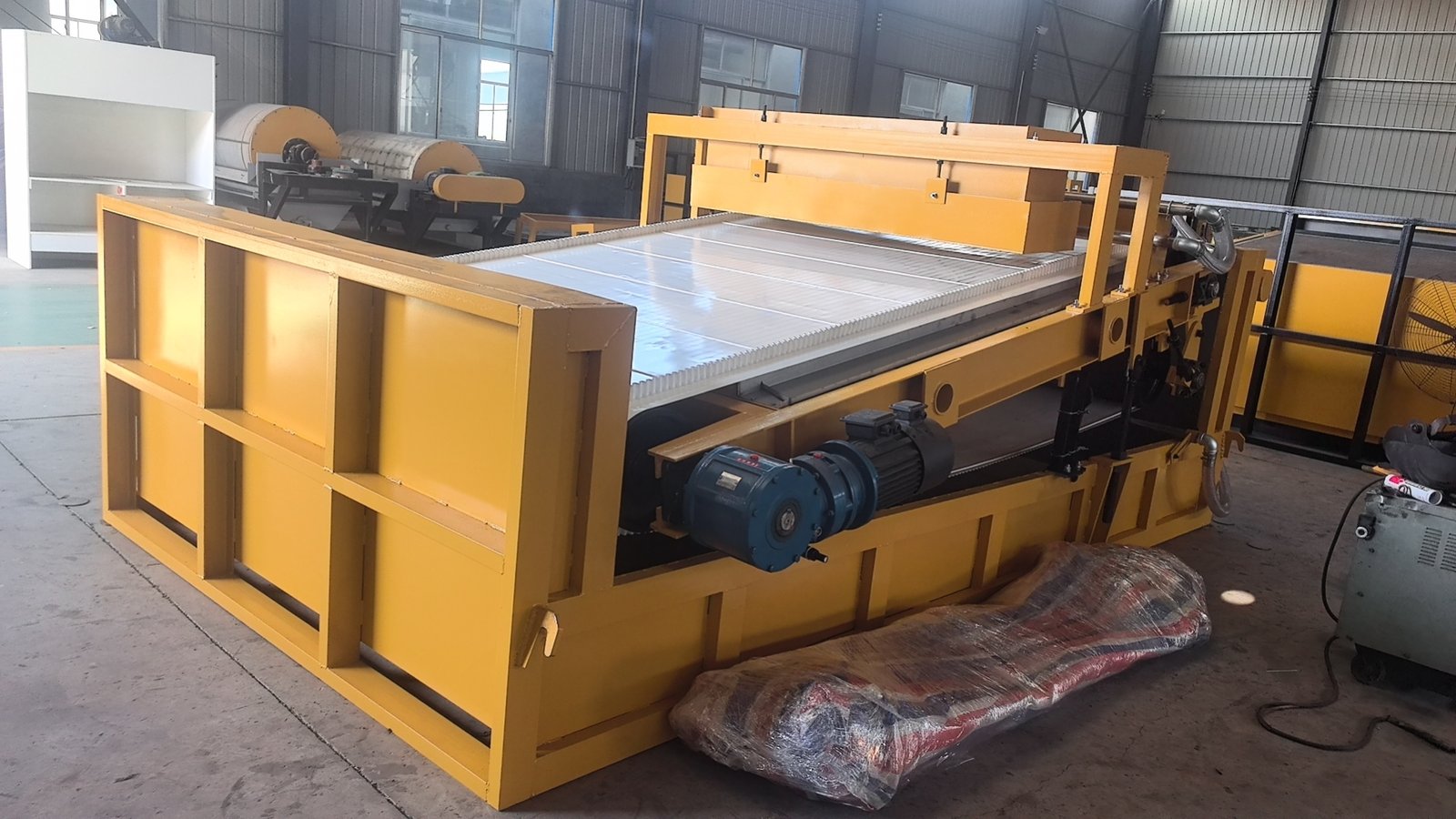 Quartz Hematite, Limonite High Intensity Plate-Type Magnetic Separator - Image 4